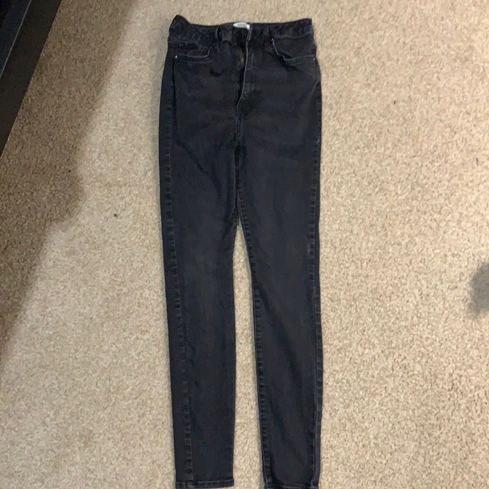Barely worn high waisted jeans